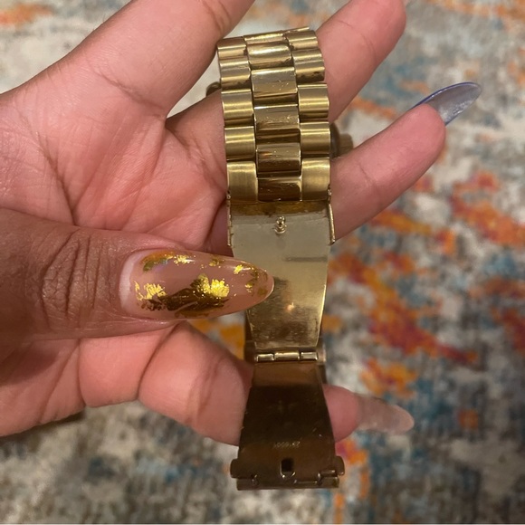 Authentic- Michael Kors Oversized Runway Gold-Tone Watch - Picture 9 of 11